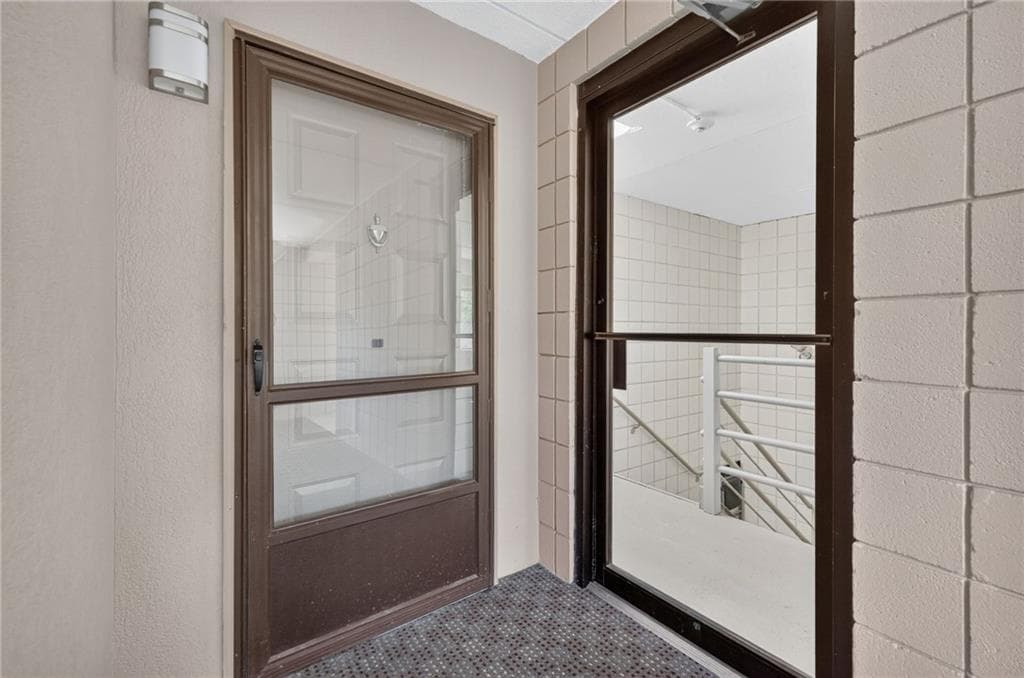 Condominium at 650 East Greenwich Avenue UNIT 3/405, West Warwick, photo 31 of 35