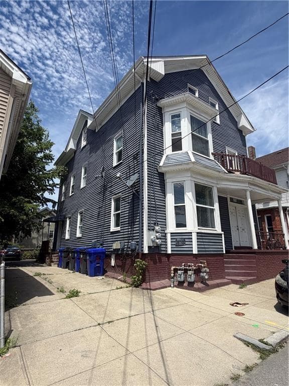 10 La Vaughn Street