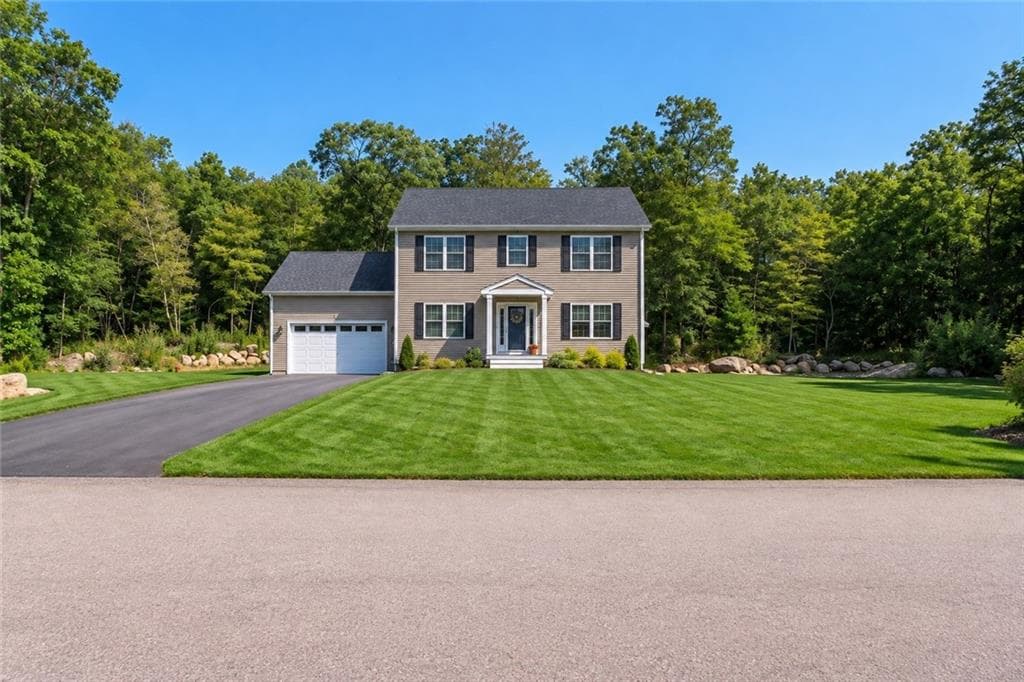 Single Family Residence at 45 Hopkinton Hill Road, Hopkinton, photo 2 of 46