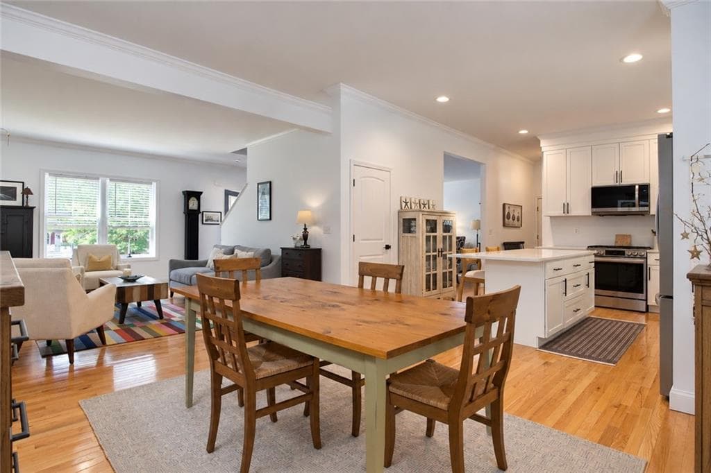 Single Family Residence at 45 Hopkinton Hill Road, Hopkinton, photo 17 of 46