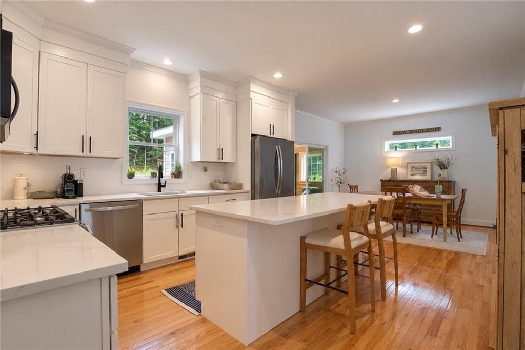 Single Family Residence at 45 Hopkinton Hill Road, Hopkinton, photo 12 of 46