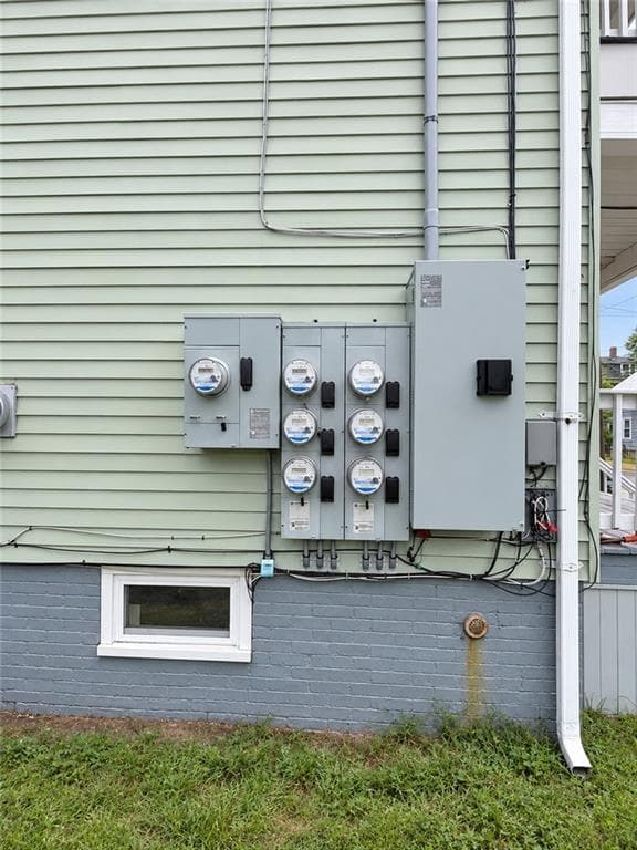 Commercial at 376 North Main Street, Woonsocket, photo 12 of 12