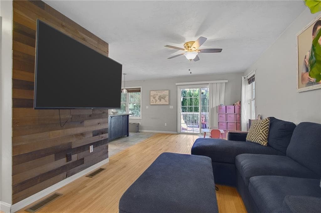 Single Family Residence at 58 Carteret Street, Providence, photo 13 of 44