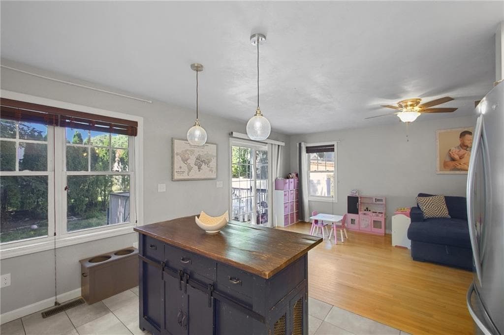 Single Family Residence at 58 Carteret Street, Providence, photo 12 of 44