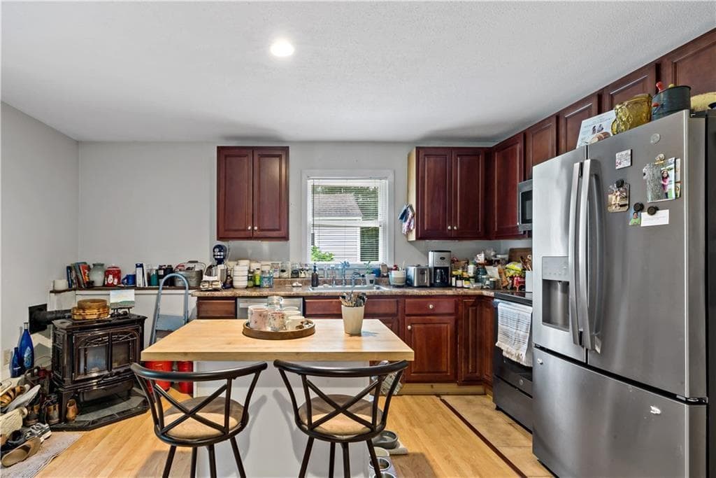Single Family Residence at 41 Timber Ridge Road, Charlestown, photo 27 of 45
