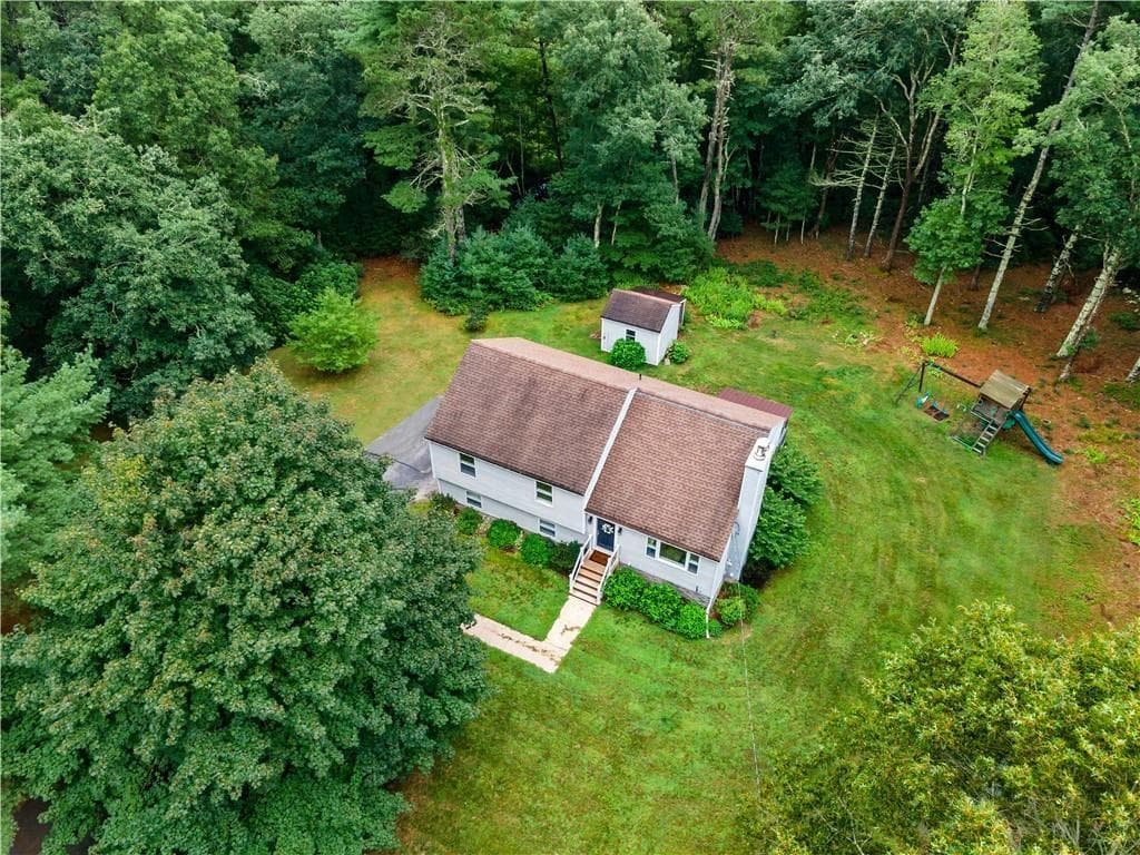 Single Family Residence at 41 Timber Ridge Road, Charlestown, photo 2 of 45