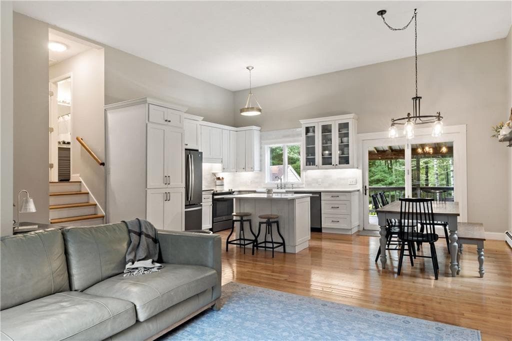Single Family Residence at 41 Timber Ridge Road, Charlestown, photo 14 of 45