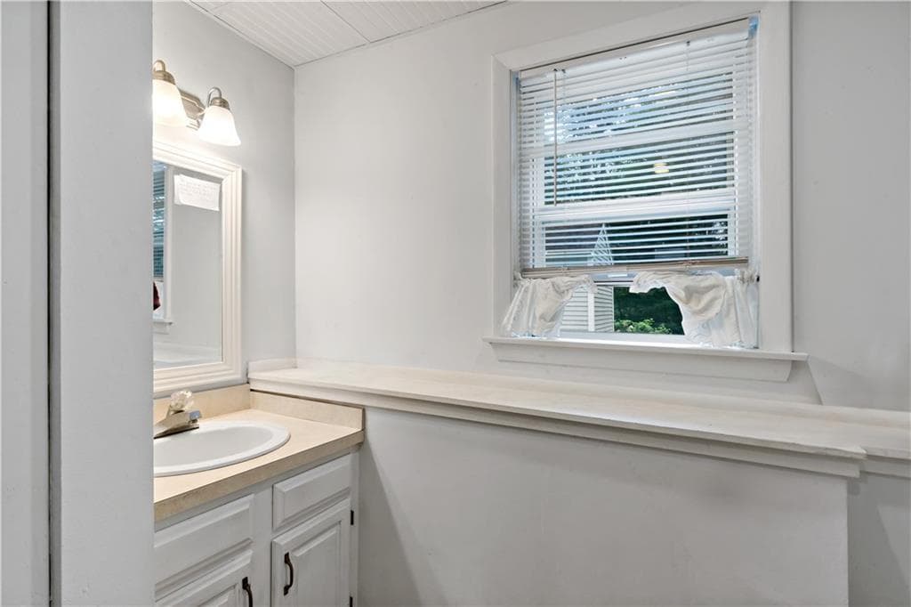 Single Family Residence at 41 Timber Ridge Road, Charlestown, photo 31 of 45