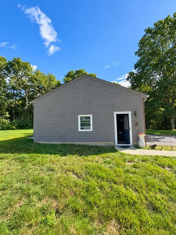Single Family Residence at 3 Concord Court, Westerly, photo 4 of 41