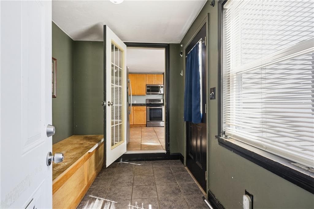 Single Family Residence at 86 Paul Street, Pawtucket, photo 20 of 34