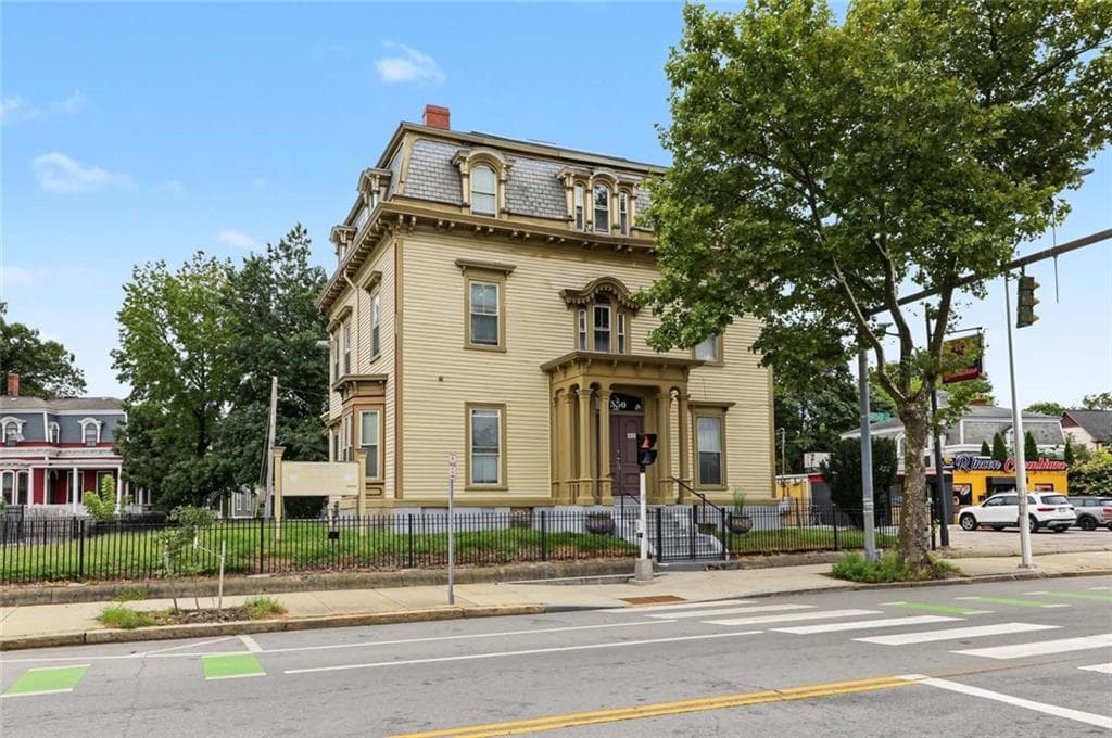 550 568 Broad Street UNIT 3