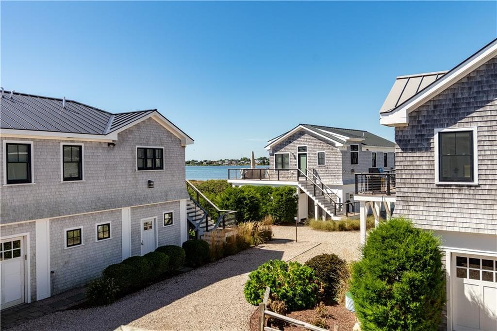 Condominium at 14 East Pointe Court, South Kingstown, photo 42 of 50