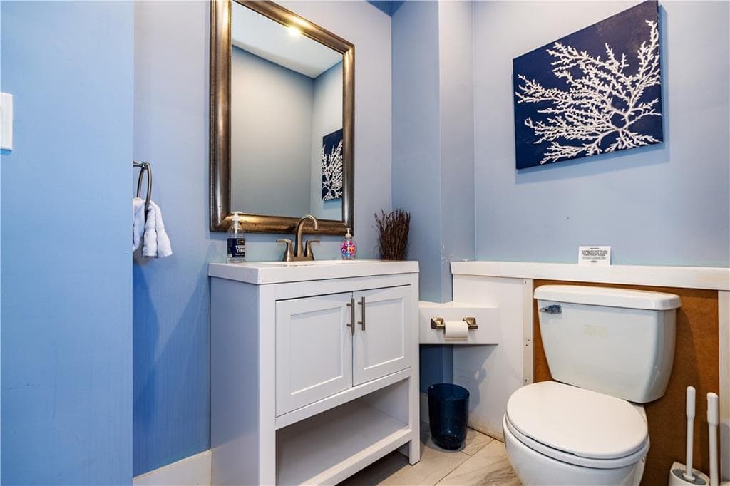 Condominium at 14 East Pointe Court, South Kingstown, photo 13 of 50