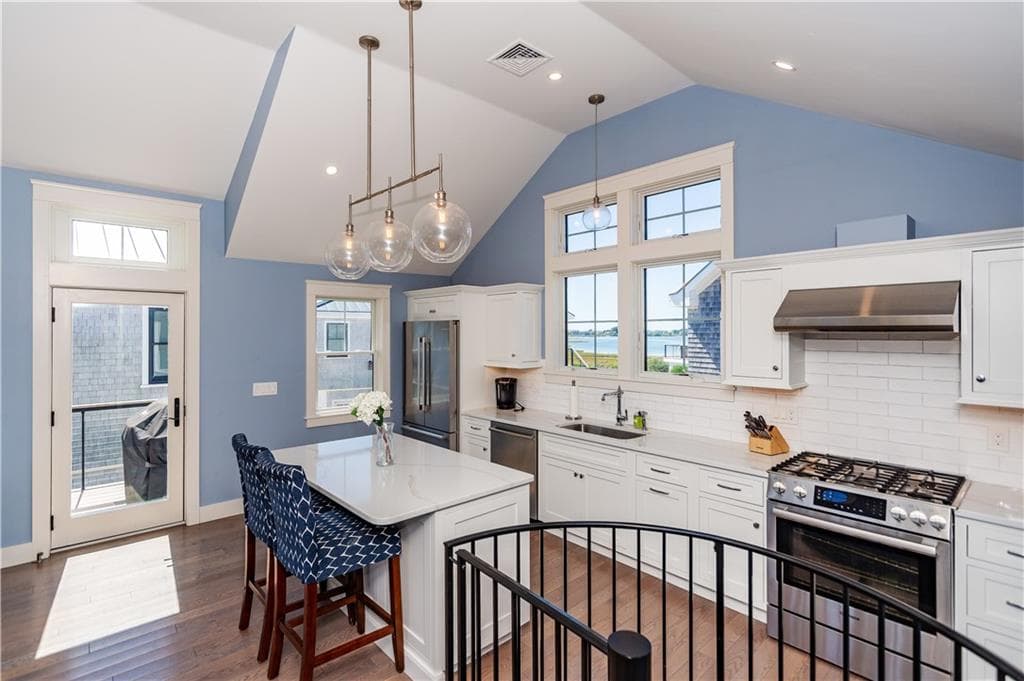 Condominium at 14 East Pointe Court, South Kingstown, photo 22 of 50