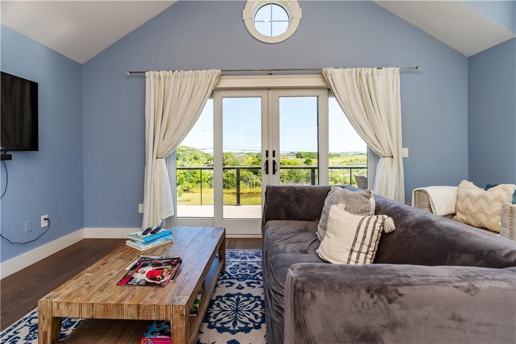 Condominium at 14 East Pointe Court, South Kingstown, photo 28 of 50