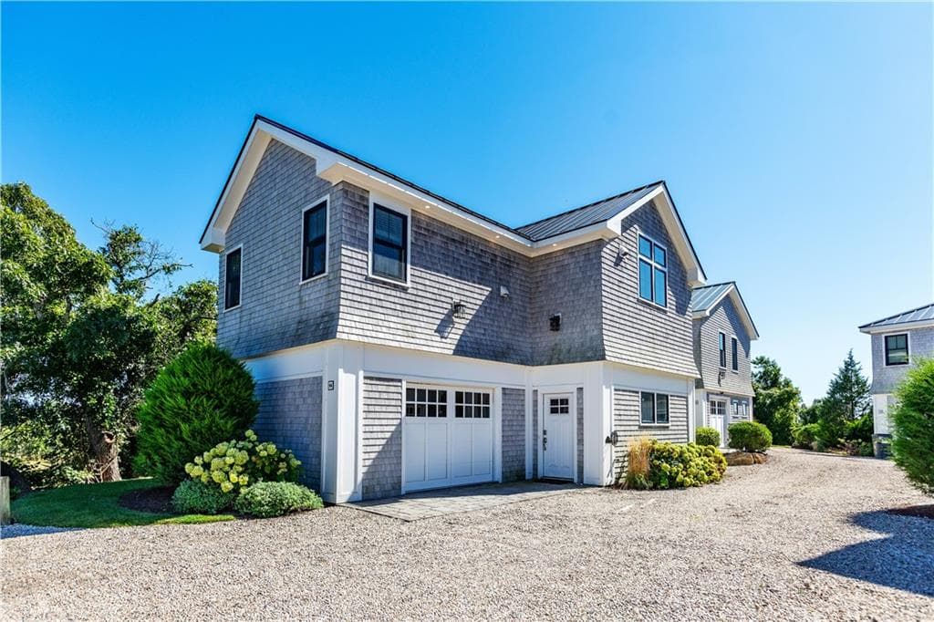 Condominium at 14 East Pointe Court, South Kingstown, photo 5 of 50