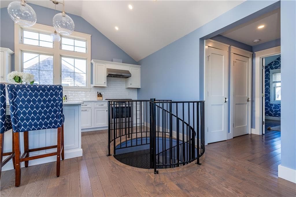 Condominium at 14 East Pointe Court, South Kingstown, photo 20 of 50