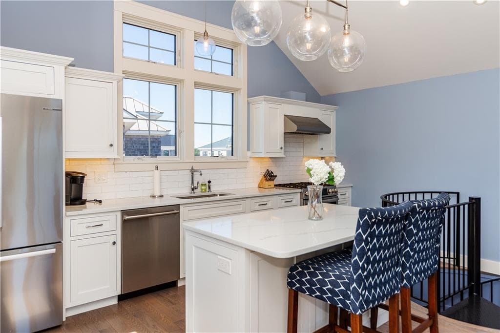 Condominium at 14 East Pointe Court, South Kingstown, photo 24 of 50