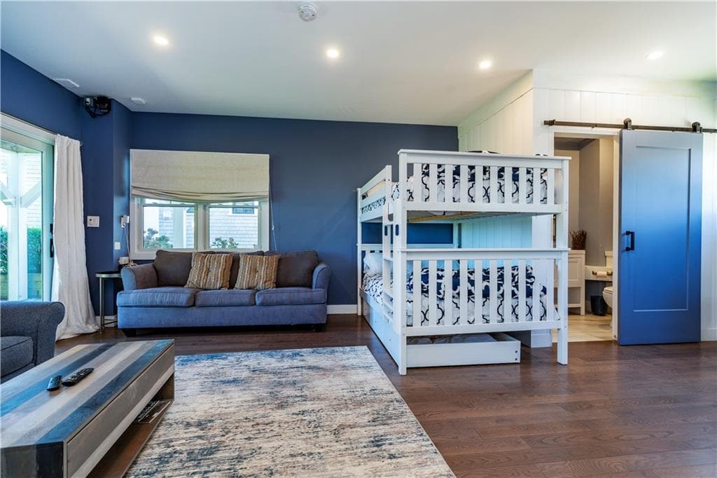 Condominium at 14 East Pointe Court, South Kingstown, photo 15 of 50