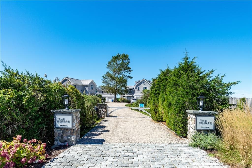 Condominium at 14 East Pointe Court, South Kingstown, photo 4 of 50