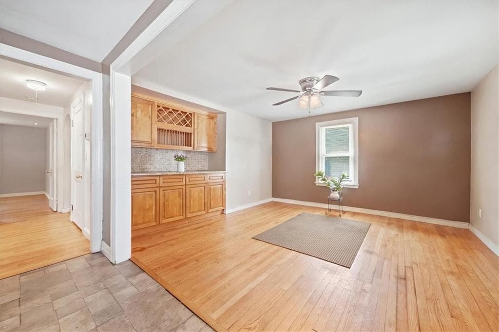 Single Family Residence at 20 Horse Neck Road, Warwick, photo 6 of 38