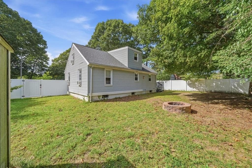 Single Family Residence at 20 Horse Neck Road, Warwick, photo 33 of 38