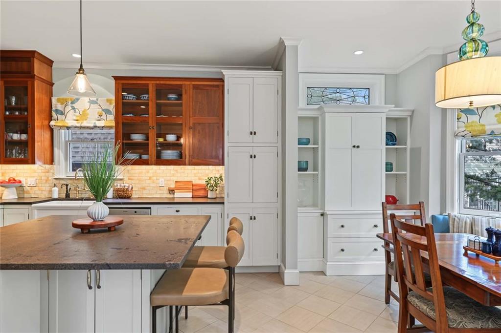 Single Family Residence at 283 Wayland Avenue, Providence, photo 17 of 50