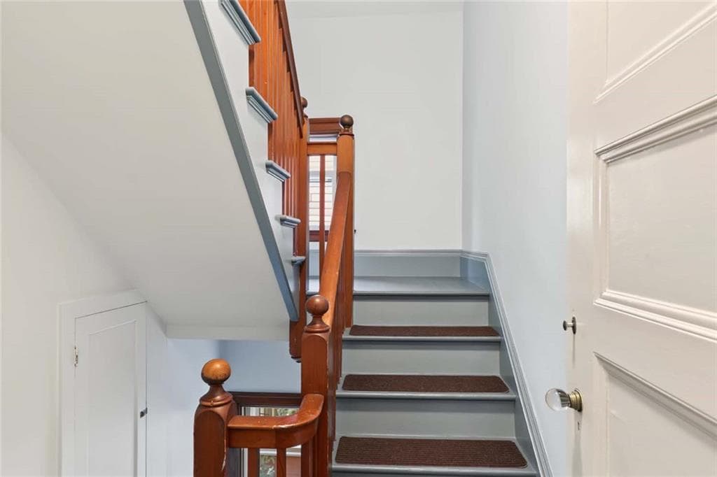 Single Family Residence at 283 Wayland Avenue, Providence, photo 35 of 50