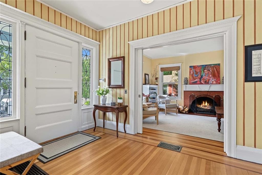 Single Family Residence at 283 Wayland Avenue, Providence, photo 4 of 50