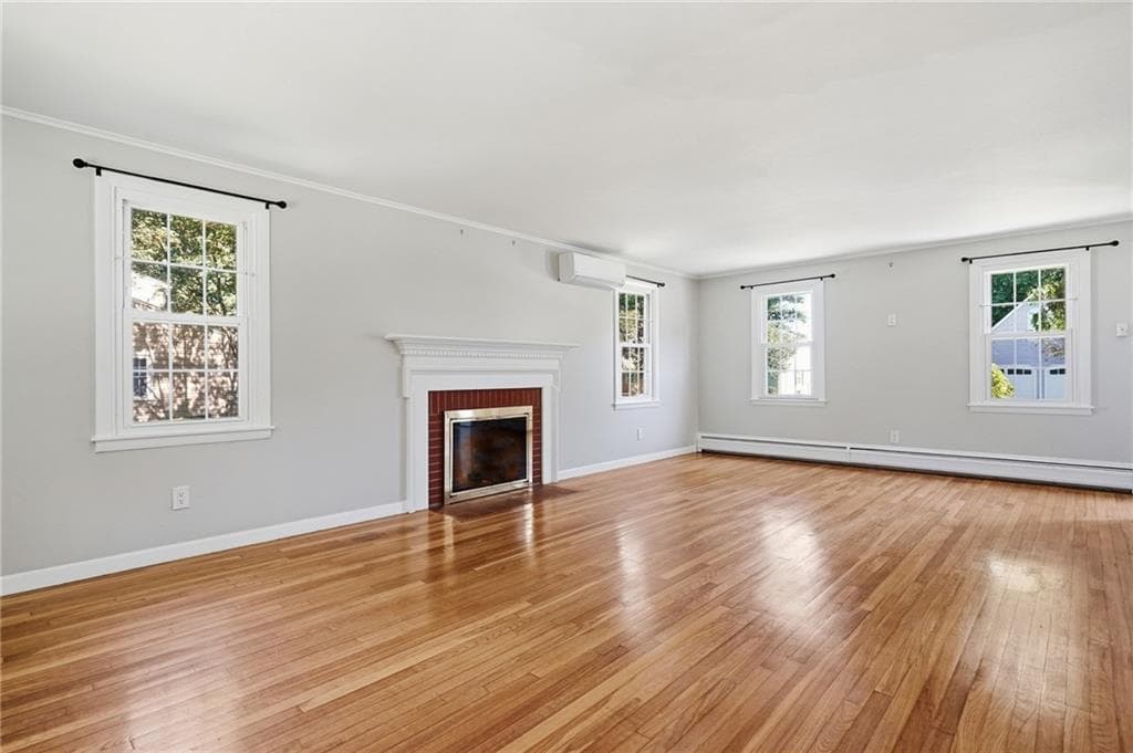 Single Family Residence at 22 Carriage Drive, Lincoln, photo 13 of 45