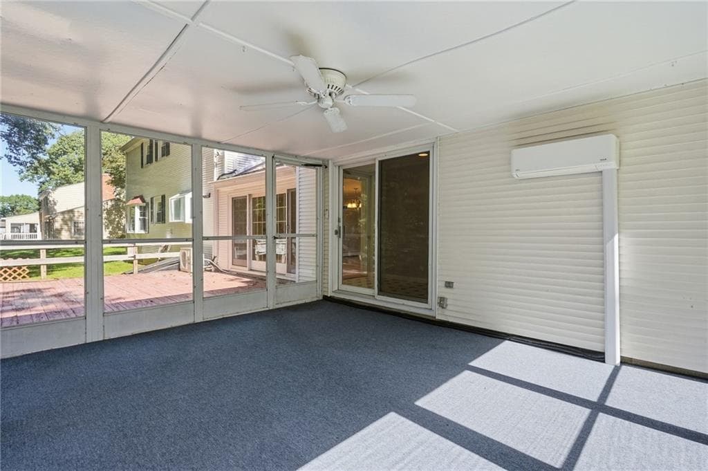 Single Family Residence at 22 Carriage Drive, Lincoln, photo 17 of 45