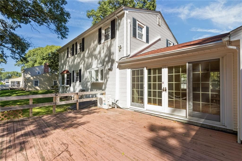 Single Family Residence at 22 Carriage Drive, Lincoln, photo 36 of 45