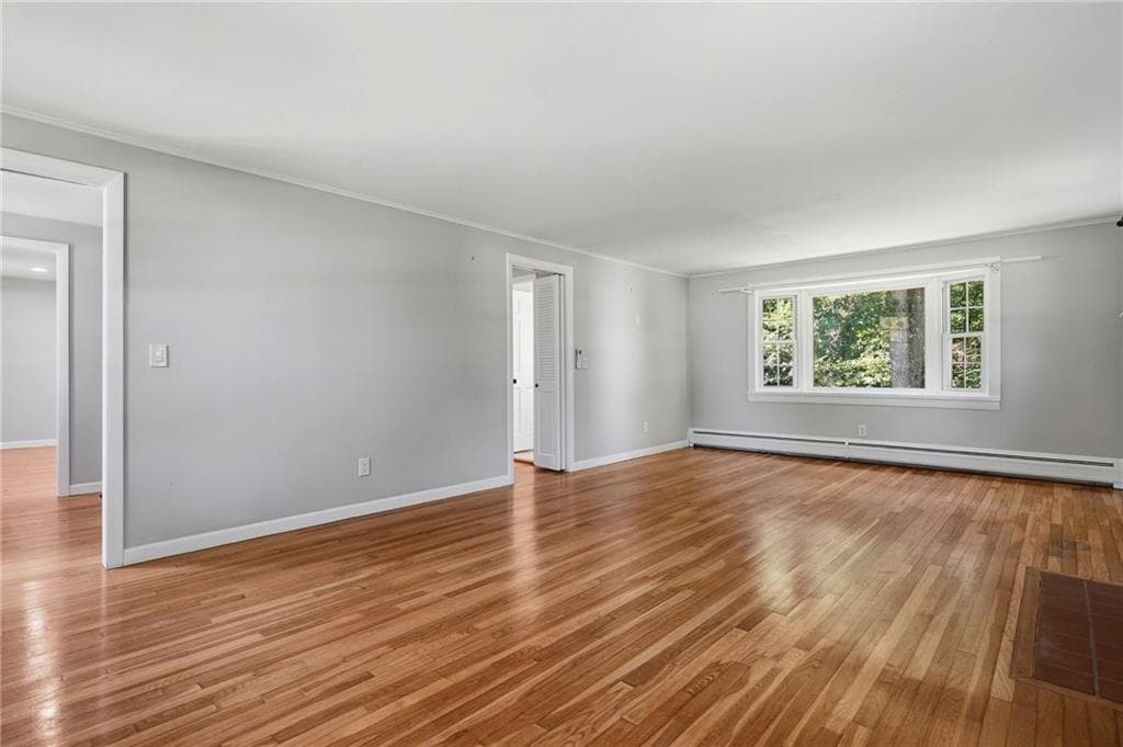 Single Family Residence at 22 Carriage Drive, Lincoln, photo 9 of 45