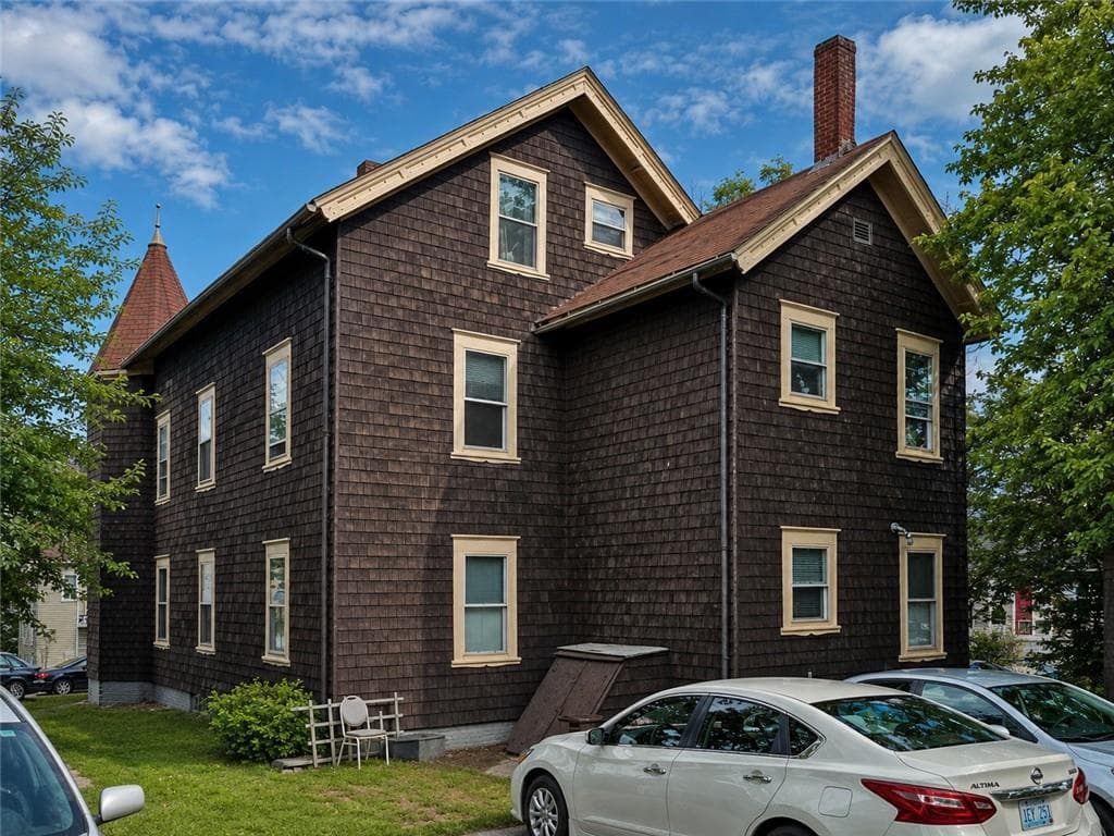 Multi Family at 166 Summit Street, Pawtucket, photo 3 of 32