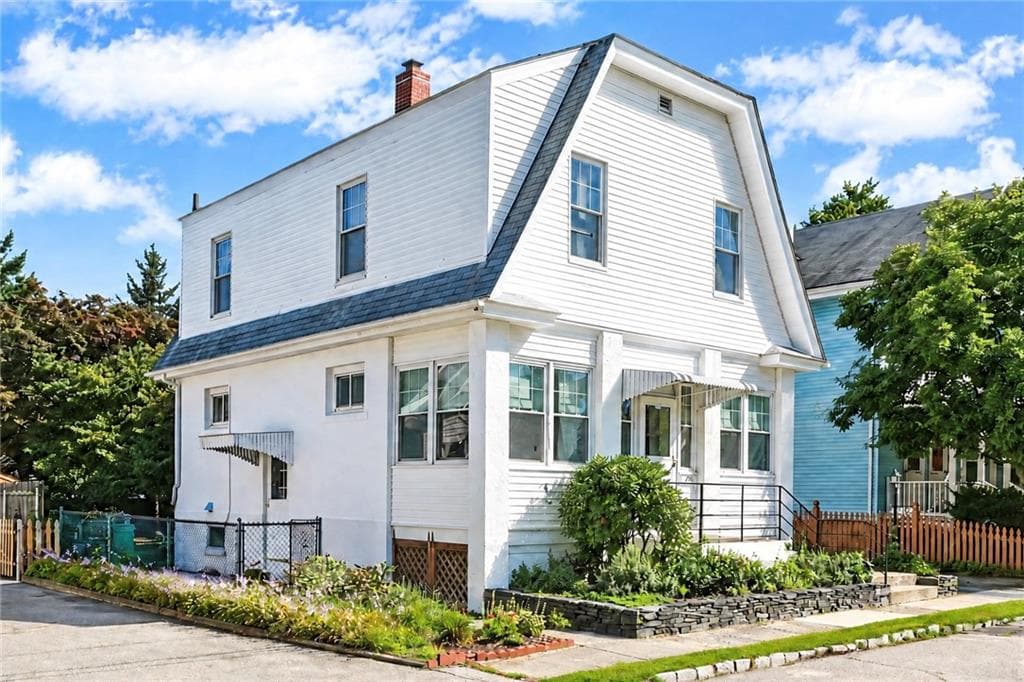 Single Family Residence at 29 Rosegarden Street, Warwick, photo 2 of 35