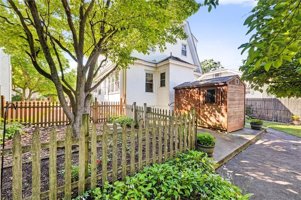Single Family Residence at 29 Rosegarden Street, Warwick, photo 30 of 35