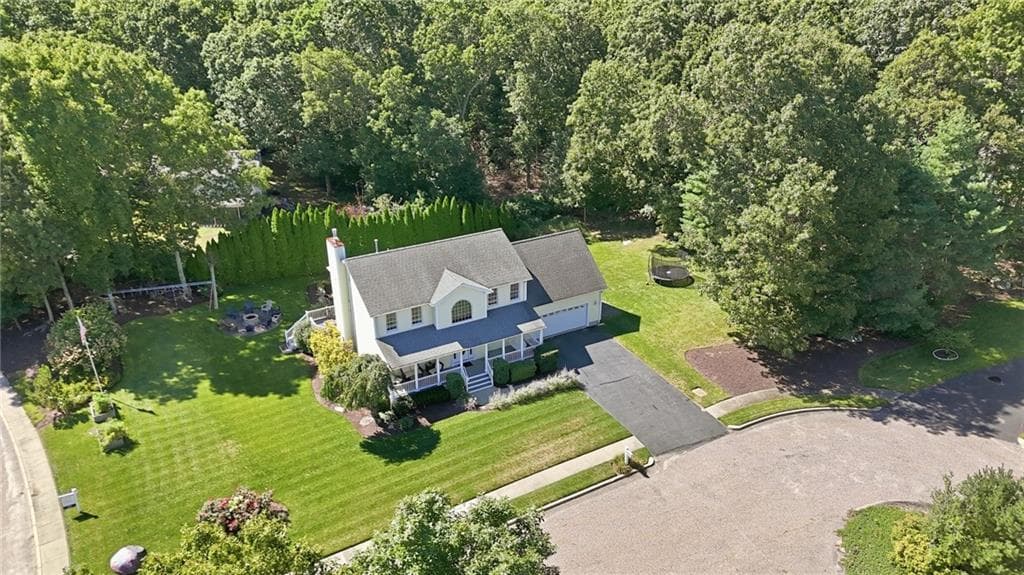 Single Family Residence at 2 Nutmeg Circle, Coventry, photo 5 of 46