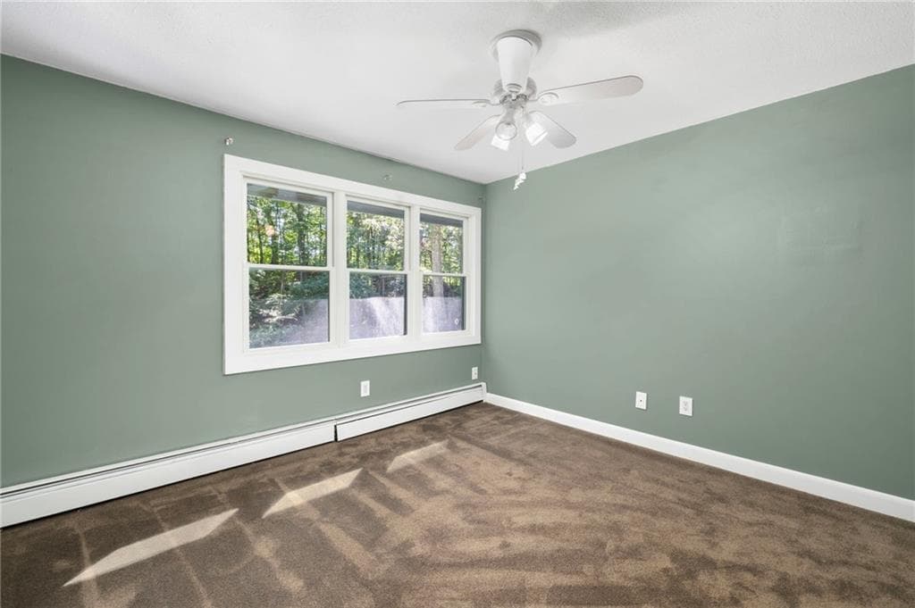 Single Family Residence at 200 River Farm Drive, East Greenwich, photo 23 of 49