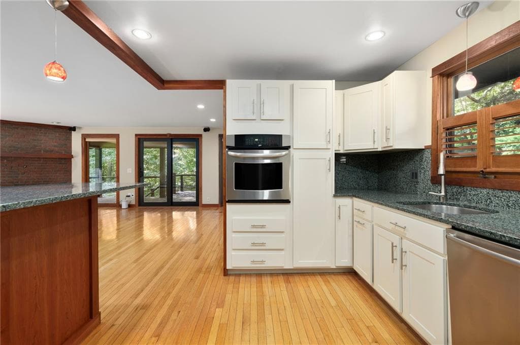 Single Family Residence at 200 River Farm Drive, East Greenwich, photo 17 of 49