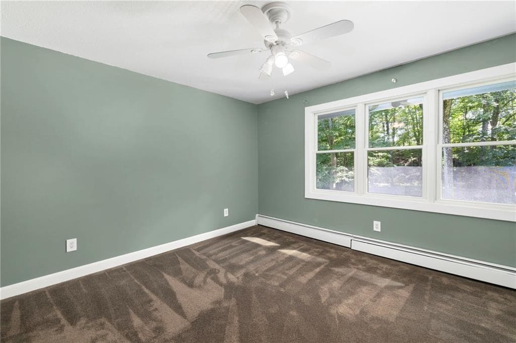 Single Family Residence at 200 River Farm Drive, East Greenwich, photo 22 of 49