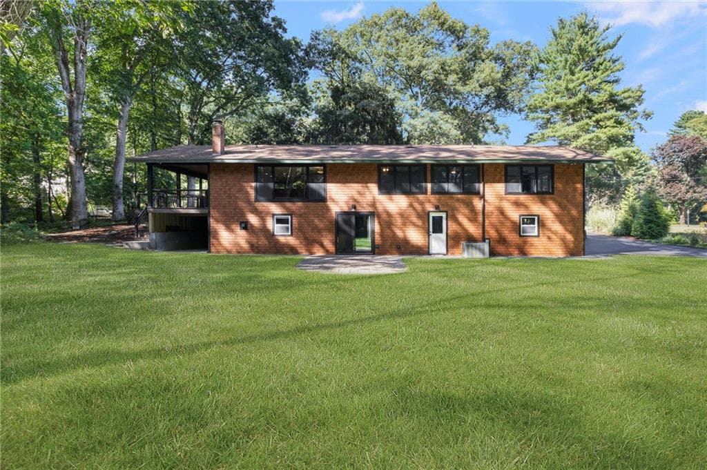 Single Family Residence at 200 River Farm Drive, East Greenwich, photo 45 of 49