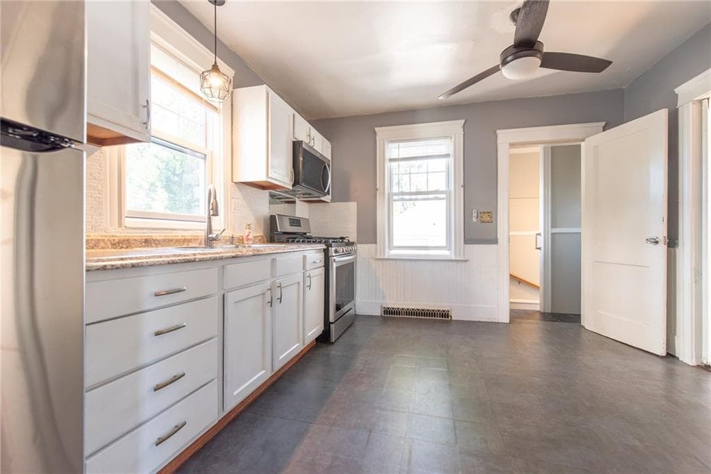 Single Family Residence at 146 Garden Street, Cranston, photo 12 of 37