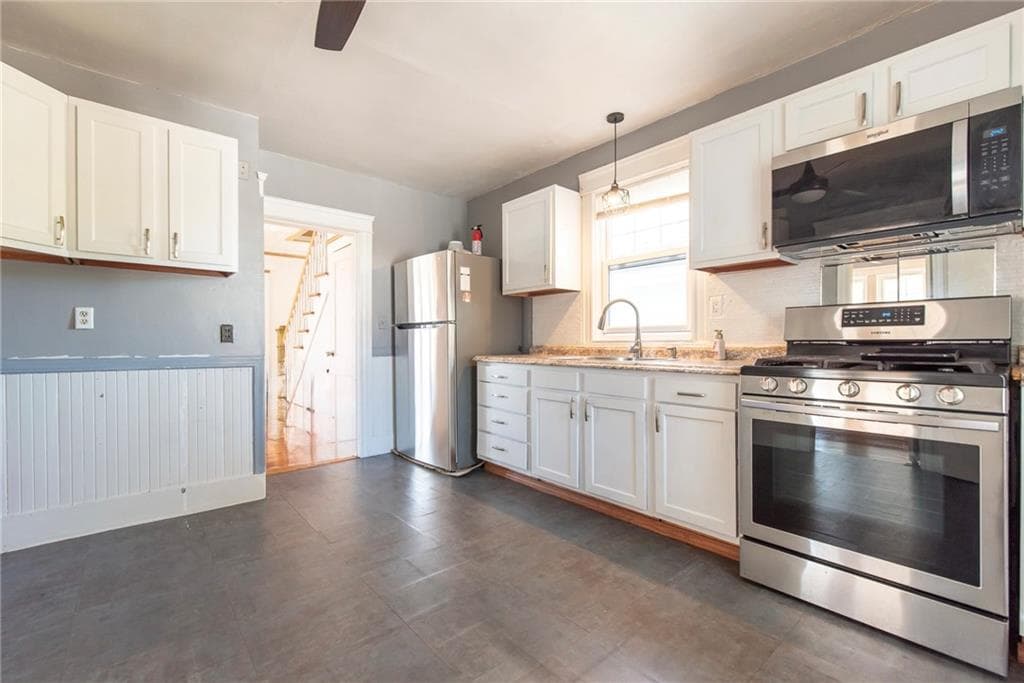 Single Family Residence at 146 Garden Street, Cranston, photo 14 of 37