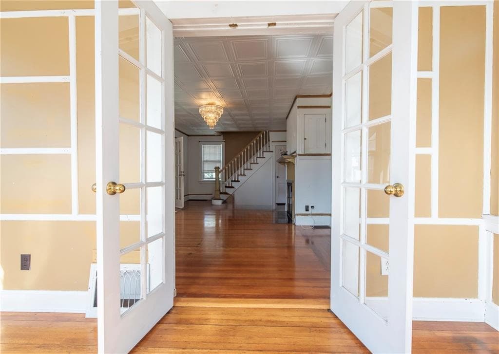 Single Family Residence at 146 Garden Street, Cranston, photo 8 of 37