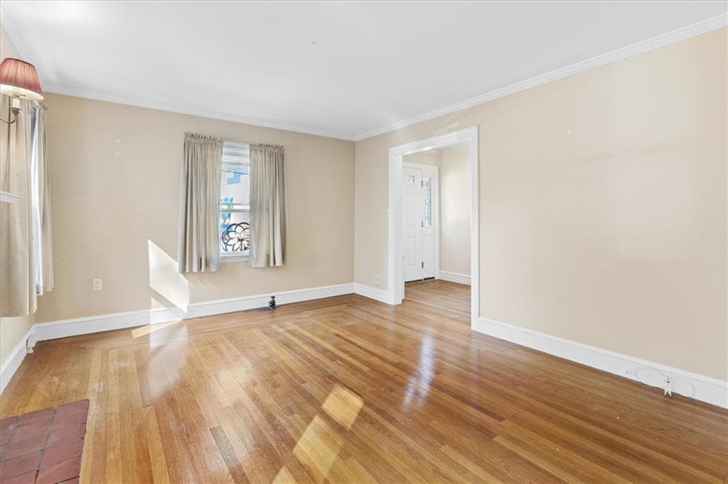 Single Family Residence at 184 Chestnut Avenue, Cranston, photo 6 of 25