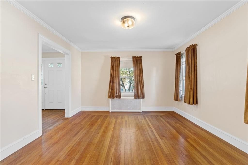 Single Family Residence at 184 Chestnut Avenue, Cranston, photo 9 of 25