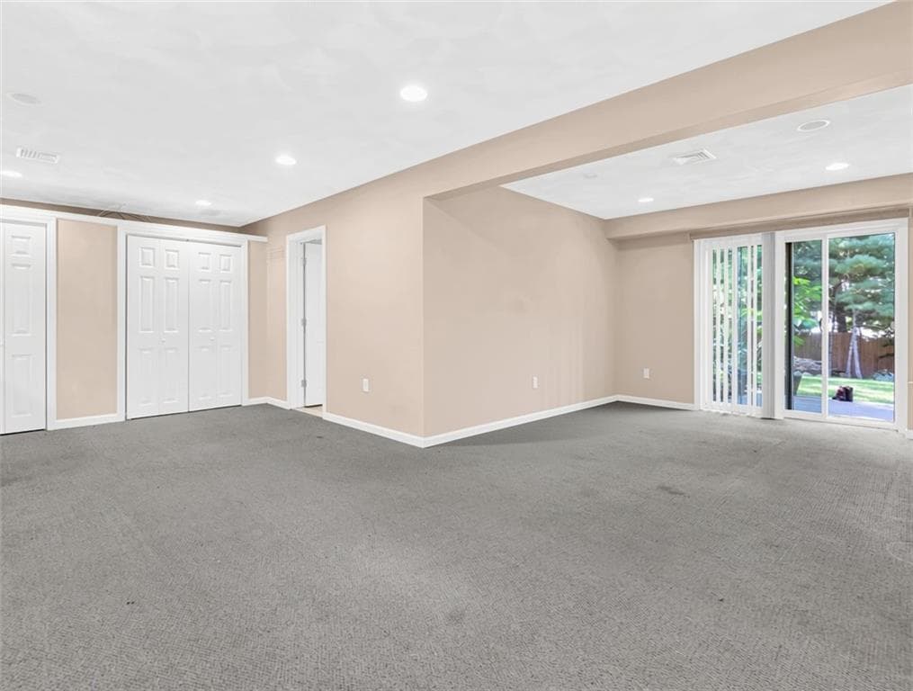 Single Family Residence at 35 Doe Crossing Drive, Burrillville, photo 16 of 31