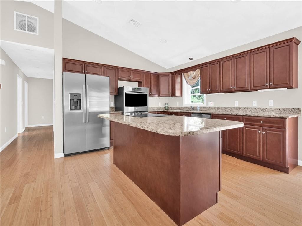 Single Family Residence at 35 Doe Crossing Drive, Burrillville, photo 5 of 31