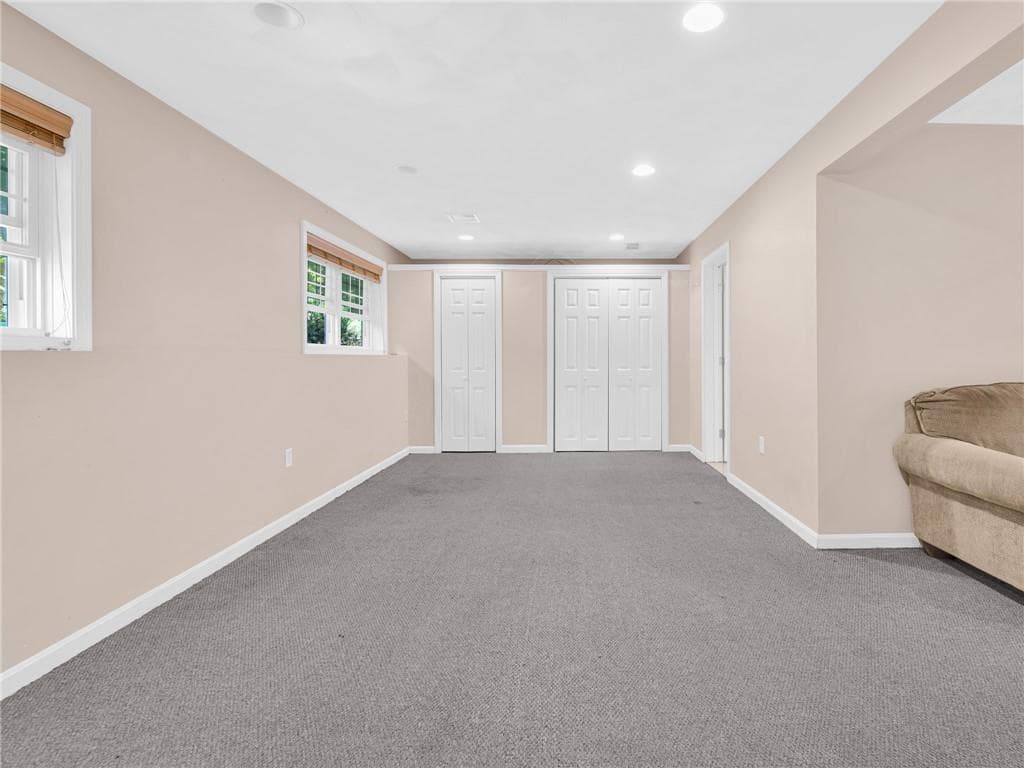 Single Family Residence at 35 Doe Crossing Drive, Burrillville, photo 18 of 31