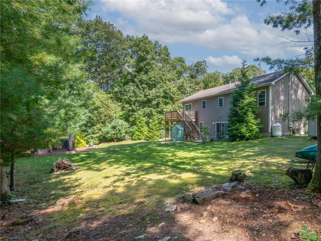 Single Family Residence at 35 Doe Crossing Drive, Burrillville, photo 25 of 31